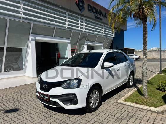 TOYOTA ETIOS 1.5 X PLUS SEDAN 16V FLEX 4P AUTOMÁTICO